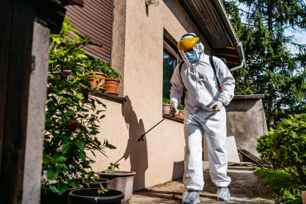 Best Residential Pest Control  in Lake Camelot, WI